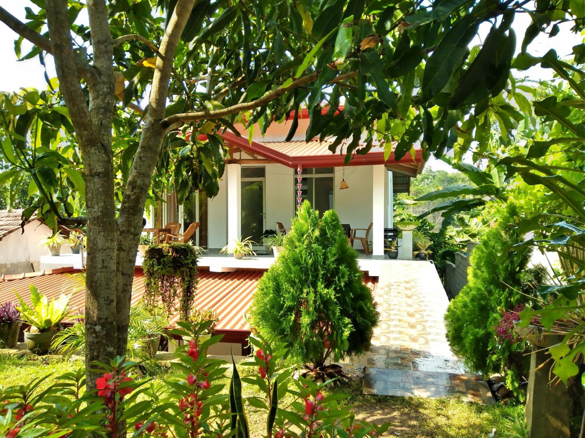 Sandhara Home Stay Tangalle Phòng bức ảnh